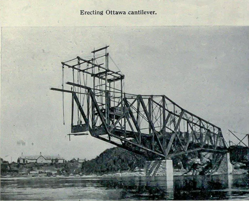 Erecting the Ottawa cantilever, c. 1900. Historical photograph.
